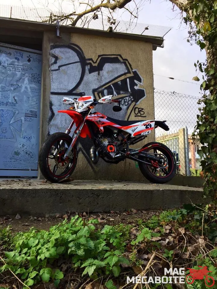 beta-50-rouge-blanc-guidon-neken