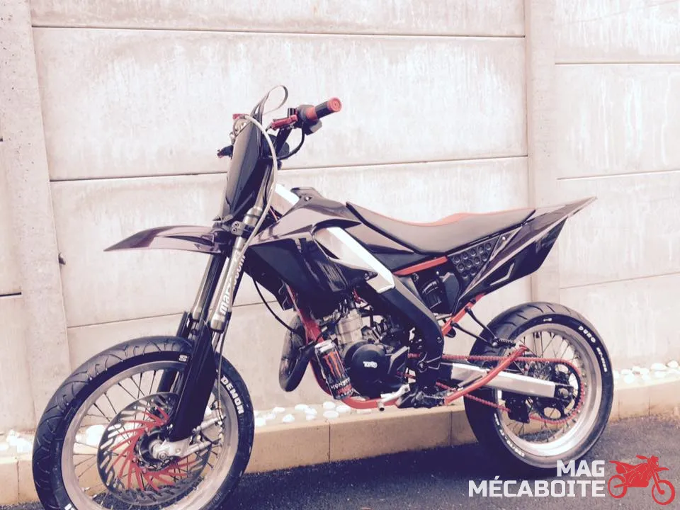 derbi-drd-noir-rouge