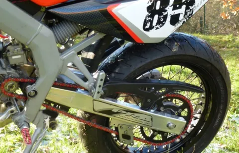 Kit chaîne 50 cc : tout ce qu'il faut savoir
