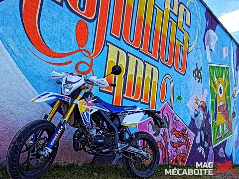 Rieju MRT 50 cc pot Conti V7 Black Street