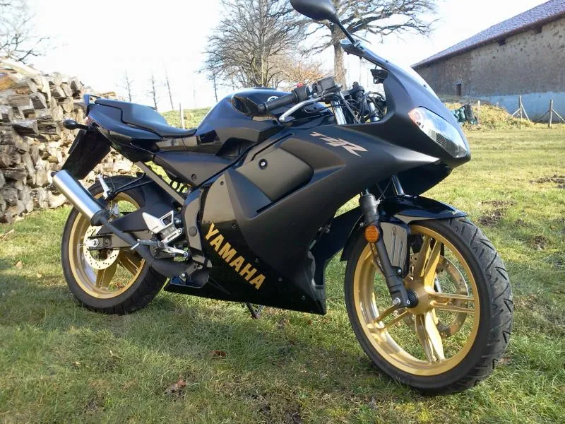 yamaha-tzr-50-noire